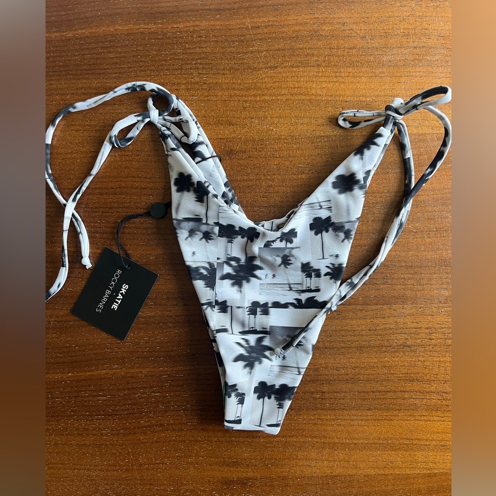 NWT SKATIE River bottom rosarito size XS